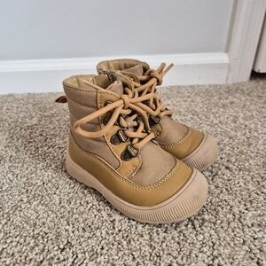 Kids Tan Lace-Up Winter Boots - Durable Outdoor Toddler Shoes